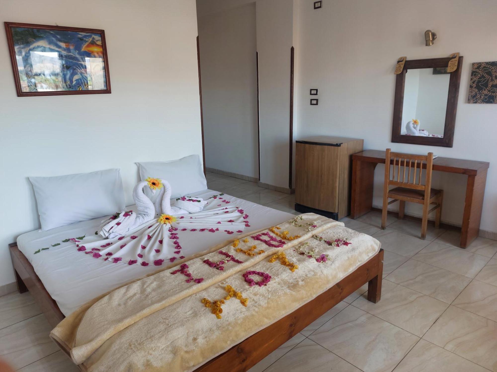 לוקסור Thebes Hotel מראה חיצוני תמונה